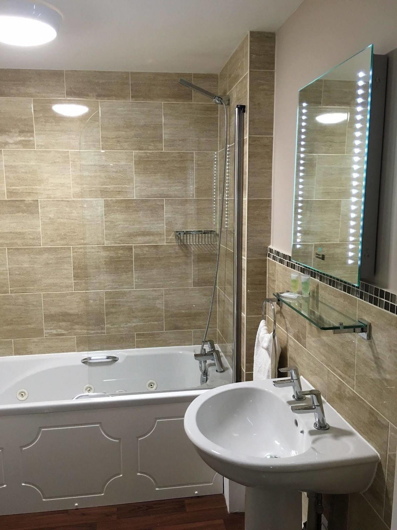 Twin Oaks Hotel เชสเตอร์ฟิลด์ ภายนอก รูปภาพ